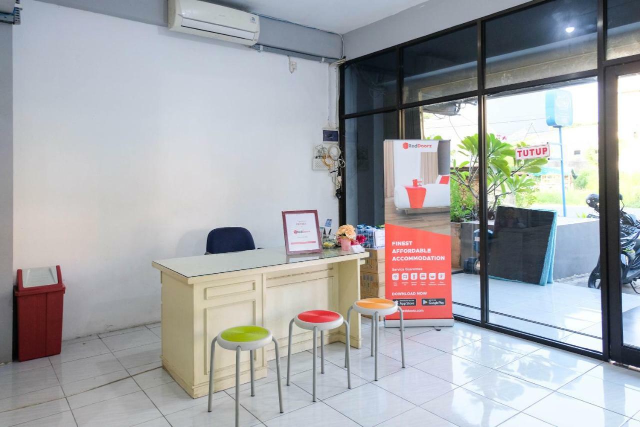 Reddoorz Near Ahmad Yani Airport 3 Ξενοδοχείο Σεμαράνγκ Εξωτερικό φωτογραφία